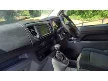 Vauxhall Vivaro Turbo D 2900 Sportive 