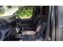 Vauxhall Vivaro Turbo D 2900 Sportive 