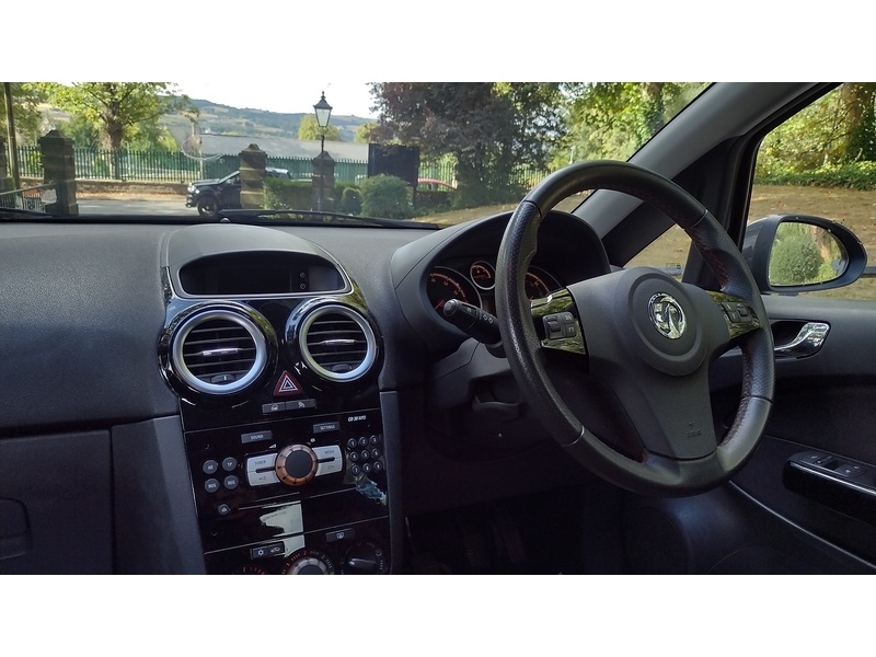 Vauxhall Corsa SXi - U6283