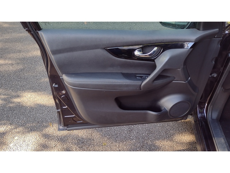 Nissan Qashqai dCi Tekna - U6286