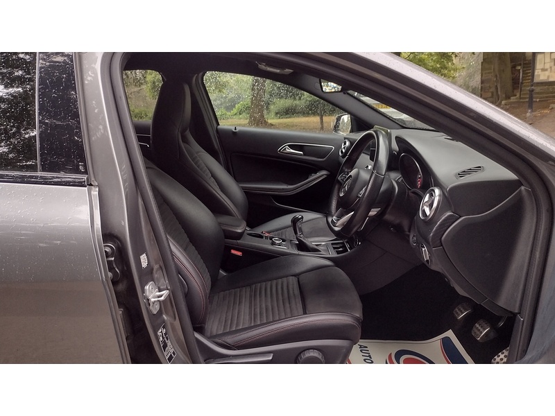 Mercedes-Benz A Class A200d AMG Line - U6360