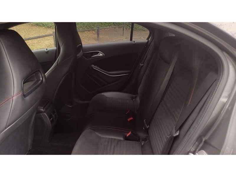 Mercedes-Benz A Class A200d AMG Line - U6360