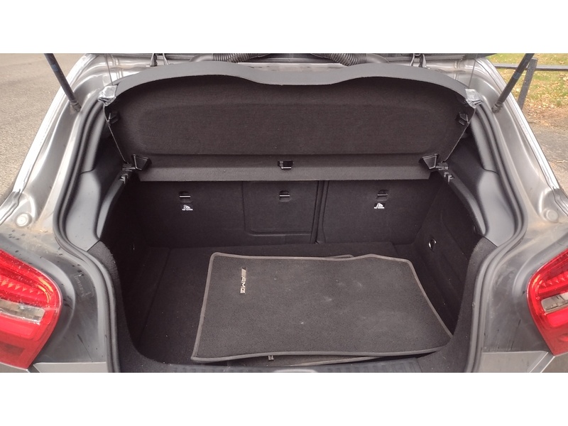 Mercedes-Benz A Class A200d AMG Line - U6360