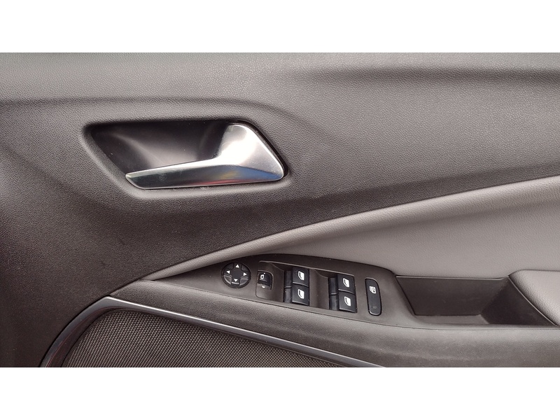 Vauxhall Crossland X Turbo Elite - U6367