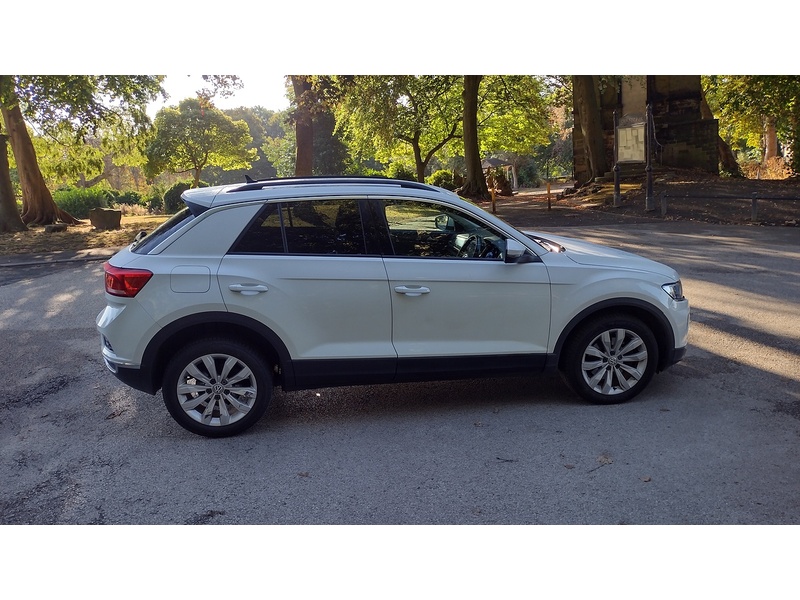 Volkswagen T-Roc TDI SE - U6385