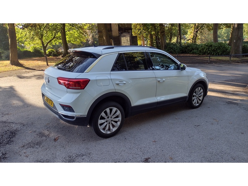 Volkswagen T-Roc TDI SE - U6385