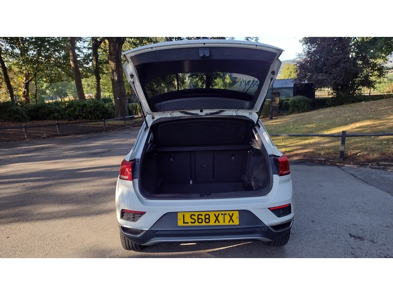 Volkswagen T-Roc TDI SE - U6385