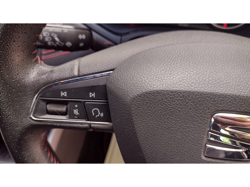 SEAT Arona TSI FR - U6397