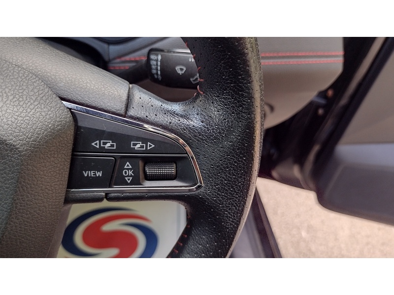 SEAT Arona TSI FR - U6397