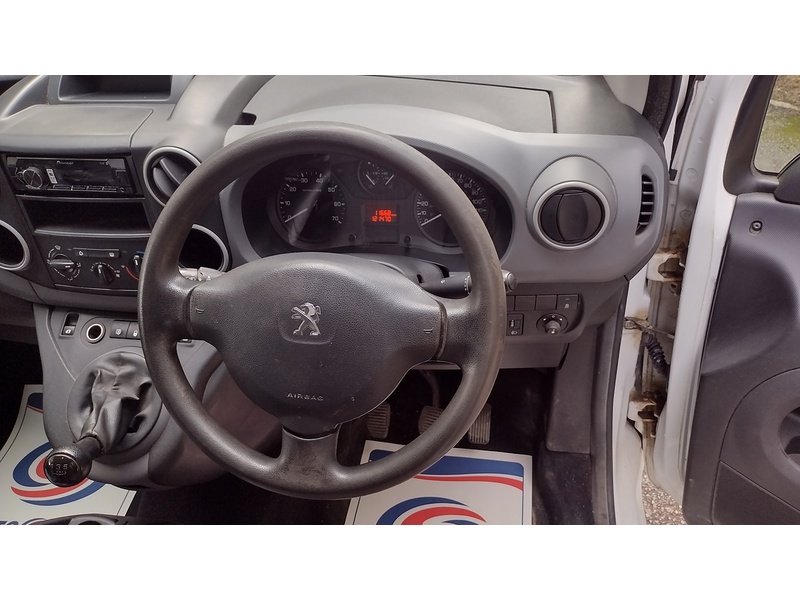 Peugeot Partner 1.6 HDi S Crew Van 4dr Diesel Manual L2 H1 (147 g/km, 90 bhp) - U6403