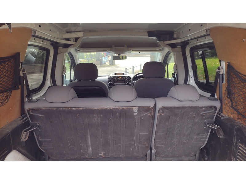 Peugeot Partner 1.6 HDi S Crew Van 4dr Diesel Manual L2 H1 (147 g/km, 90 bhp) - U6403