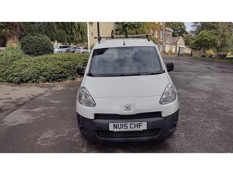 Peugeot Partner 1.6 HDi S Crew Van 4dr Diesel Manual L2 H1 (147 g/km, 90 bhp) - U6403