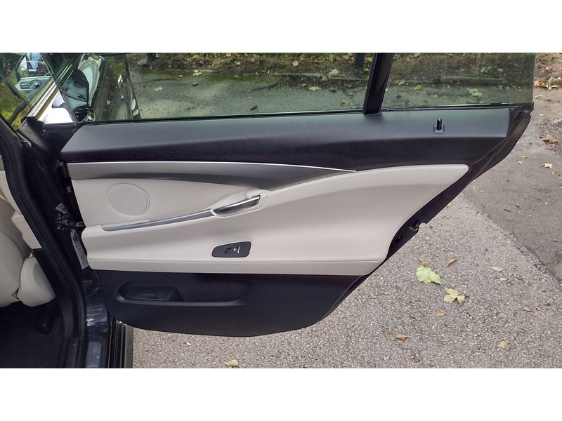 BMW 5 Series Gran Turismo 520d M Sport - U6414