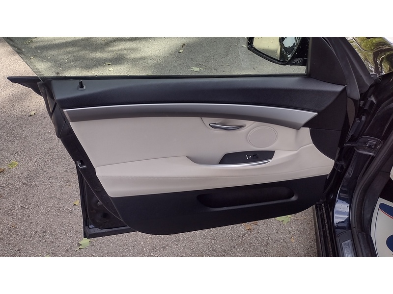 BMW 5 Series Gran Turismo 520d M Sport - U6414