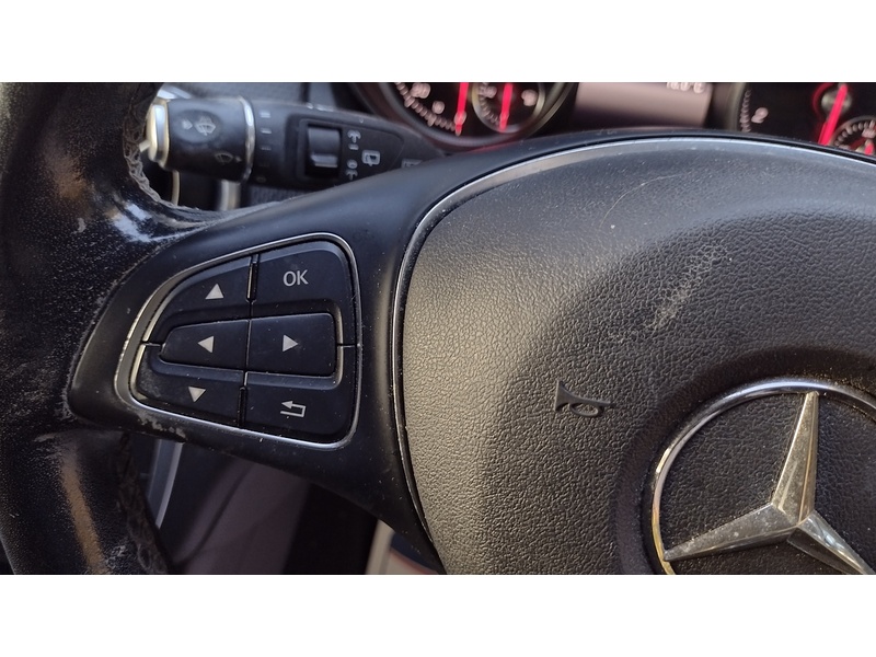 Mercedes-Benz GLA GLA200 SE - U6424