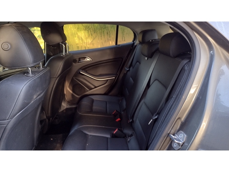 Mercedes-Benz GLA GLA200 SE - U6424