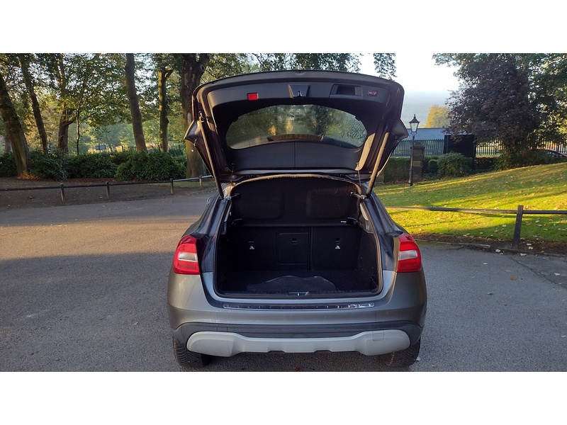 Mercedes-Benz GLA GLA200 SE - U6424