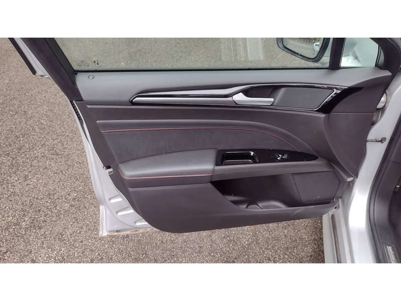 Ford Mondeo TiVCT ST-Line Edition - U6433