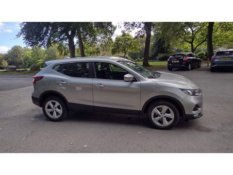 Nissan Qashqai 1.2 PureTech GT Line SUV 5dr Petrol Manual Euro 6 (s/s) (130 ps)