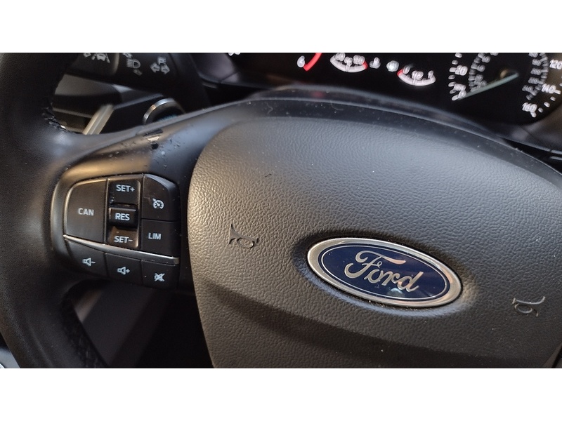 Ford Focus EcoBlue Titanium Style - U6444