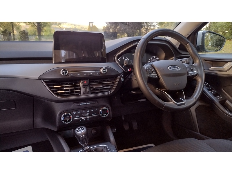Ford Focus EcoBlue Titanium Style - U6444