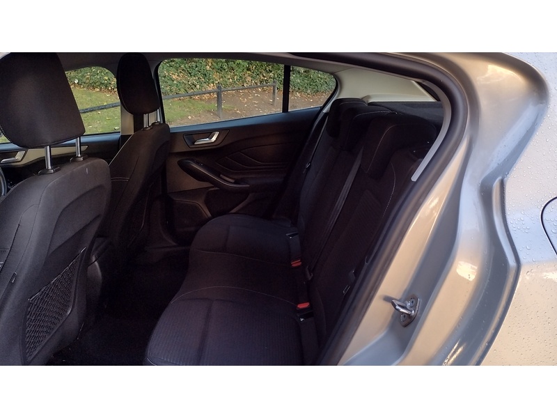 Ford Focus EcoBlue Titanium Style - U6444