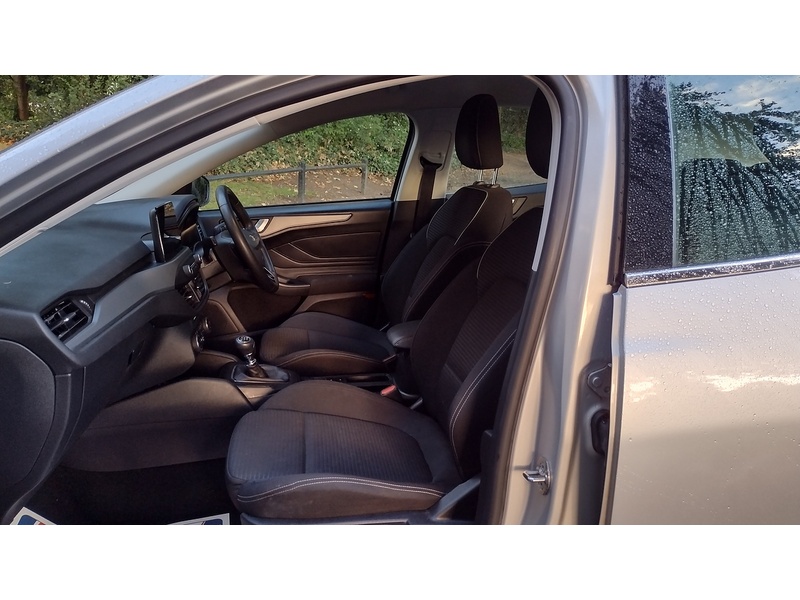 Ford Focus EcoBlue Titanium Style - U6444