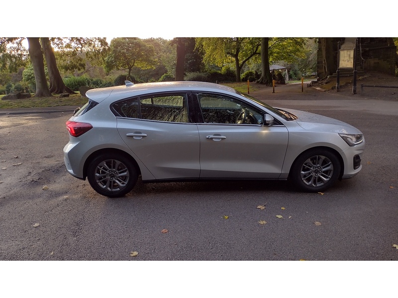 Ford Focus EcoBlue Titanium Style - U6444