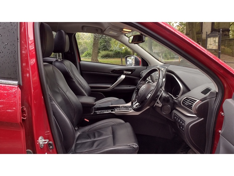 Mitsubishi Eclipse Cross T Exceed - U6451