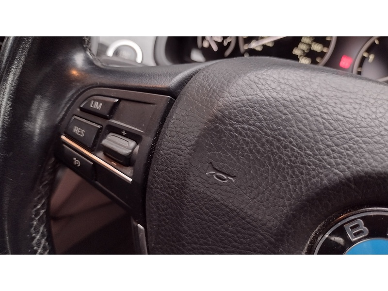 BMW 5 Series 520d Luxury - U6459