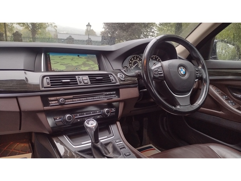 BMW 5 Series 520d Luxury - U6459