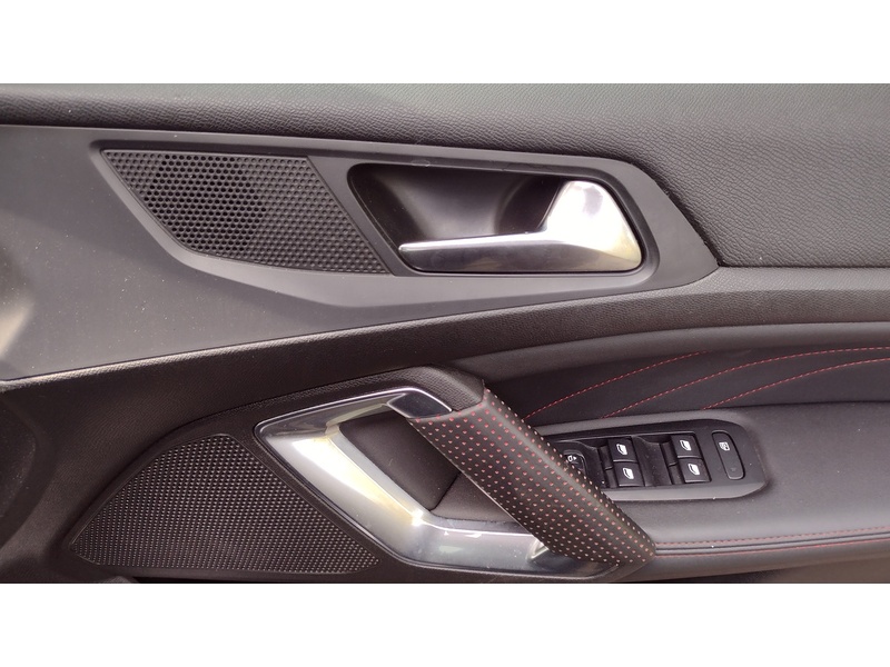 Peugeot 308 BlueHDi GT Line - U6460