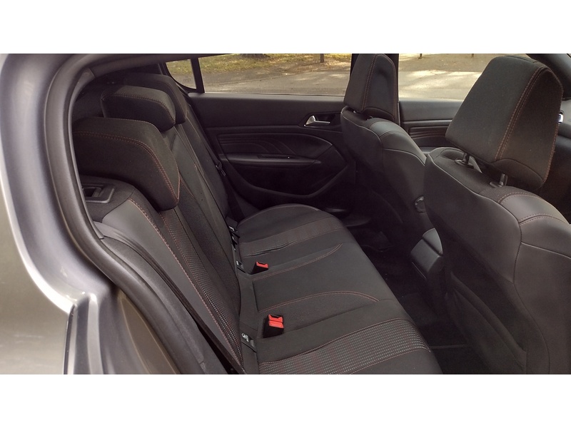 Peugeot 308 BlueHDi GT Line - U6460
