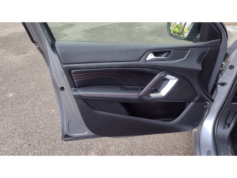 Peugeot 308 BlueHDi GT Line - U6460