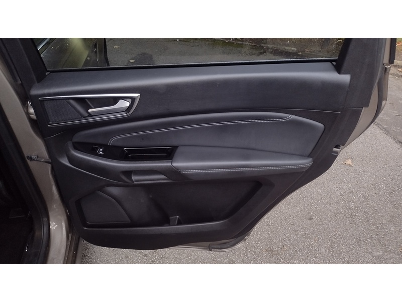 Ford S-Max EcoBlue Titanium - U6468