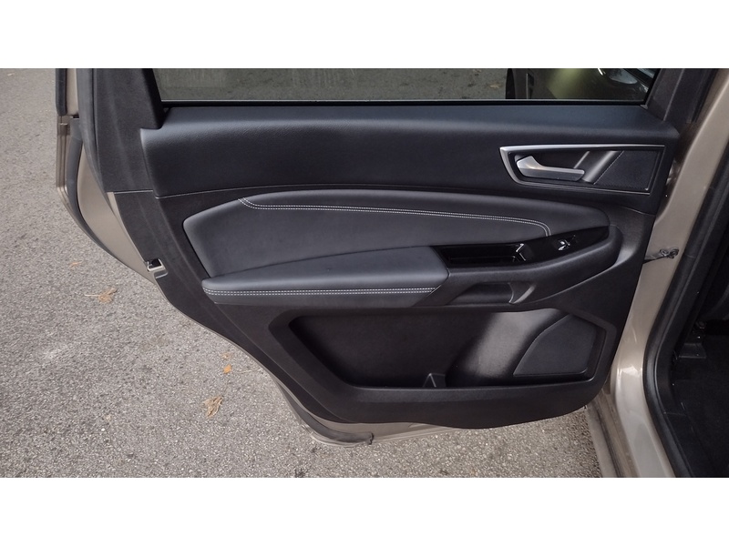 Ford S-Max EcoBlue Titanium - U6468