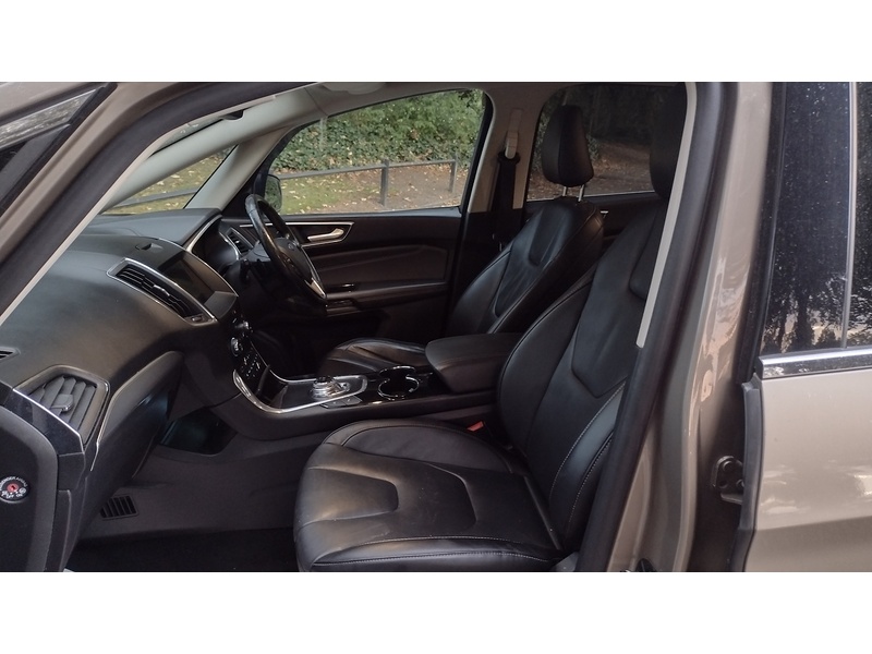 Ford S-Max EcoBlue Titanium - U6468