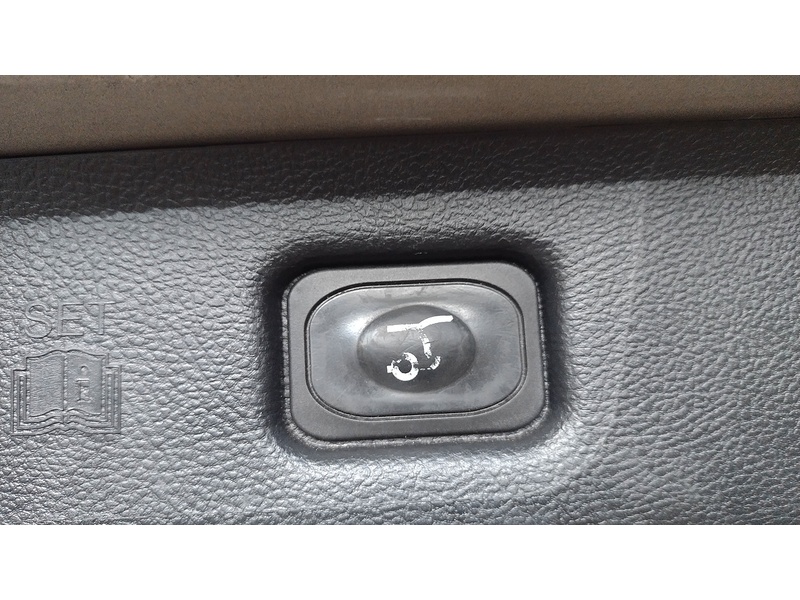 Ford S-Max EcoBlue Titanium - U6468
