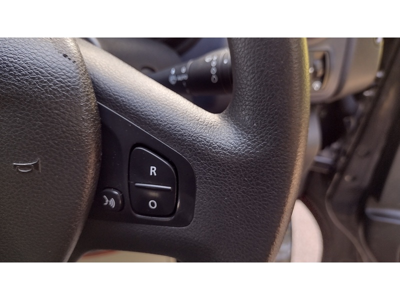 Vauxhall Vivaro 1.6 CDTi 2900 Combi Van Double Cab 5dr Diesel Manual L2 H1 Euro 6 (s/s) (9 Seat) (120 ps) - U6472