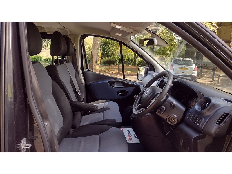 Vauxhall Vivaro 1.6 CDTi 2900 Combi Van Double Cab 5dr Diesel Manual L2 H1 Euro 6 (s/s) (9 Seat) (120 ps) - U6472