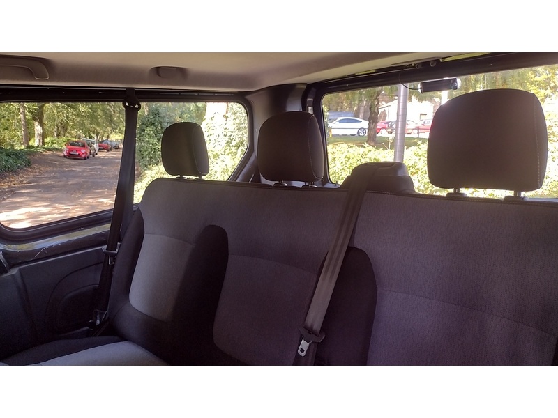 Vauxhall Vivaro 1.6 CDTi 2900 Combi Van Double Cab 5dr Diesel Manual L2 H1 Euro 6 (s/s) (9 Seat) (120 ps) - U6472