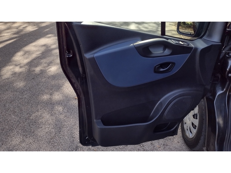 Vauxhall Vivaro 1.6 CDTi 2900 Combi Van Double Cab 5dr Diesel Manual L2 H1 Euro 6 (s/s) (9 Seat) (120 ps) - U6472