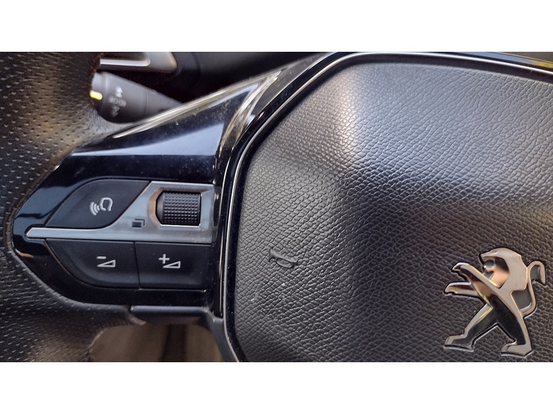 Peugeot 3008 PureTech GT Line - U6482