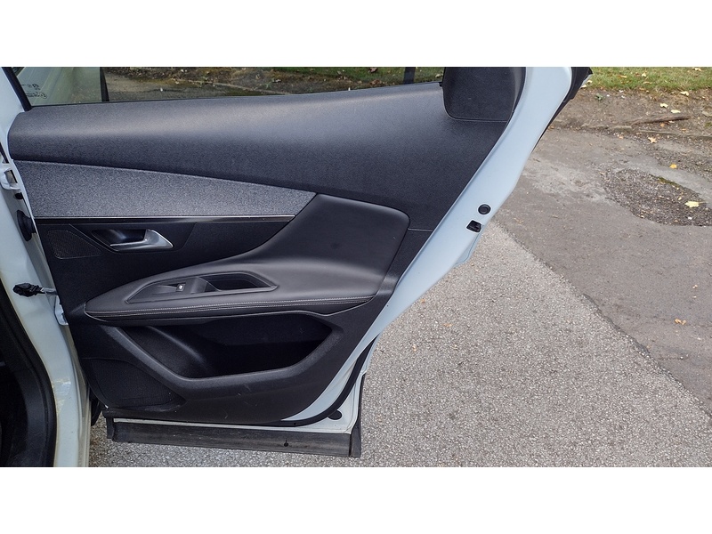 Peugeot 3008 PureTech GT Line - U6482