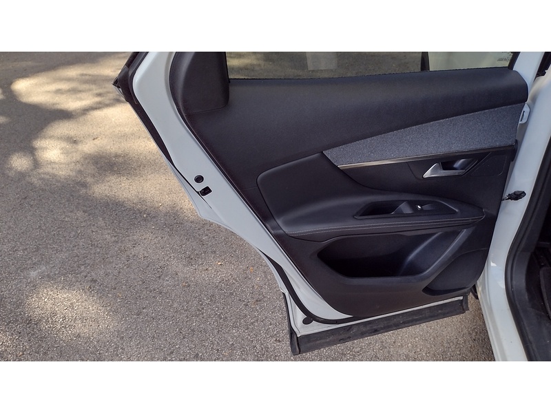 Peugeot 3008 PureTech GT Line - U6482
