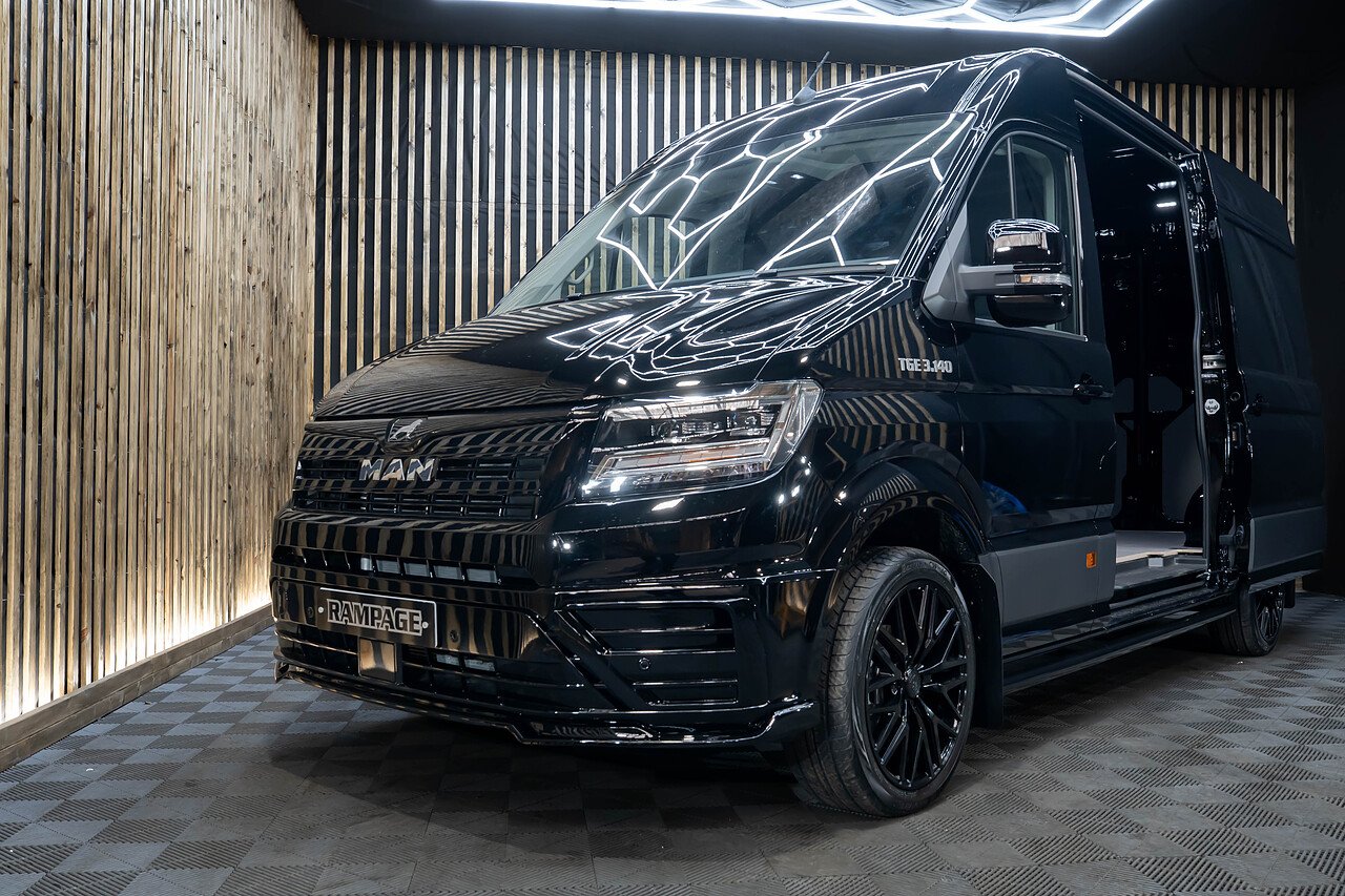 New 2025 Volkswagen Crafter TDI CR35 BlueMotion Tech FWD MWB