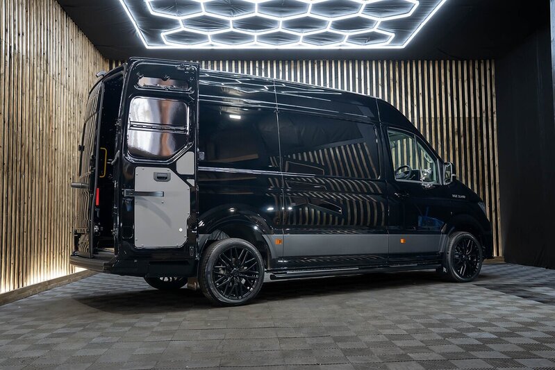 Volkswagen Crafter 2.0 TDI CR35 BlueMotion Tech FWD MWB Commerce Plus - N118