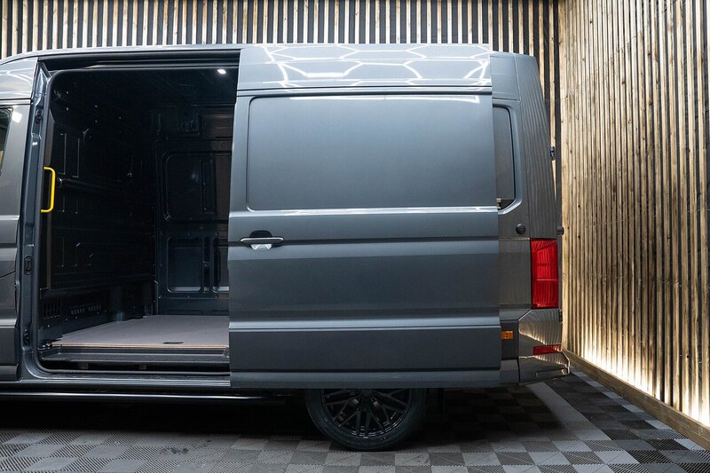 Volkswagen Crafter 2.0 TDI CR35 BlueMotion Tech FWD MWB Commerce Plus - N128