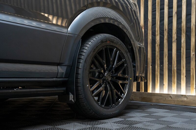 Volkswagen Crafter 2.0 TDI CR35 BlueMotion Tech FWD MWB Commerce Plus - N128