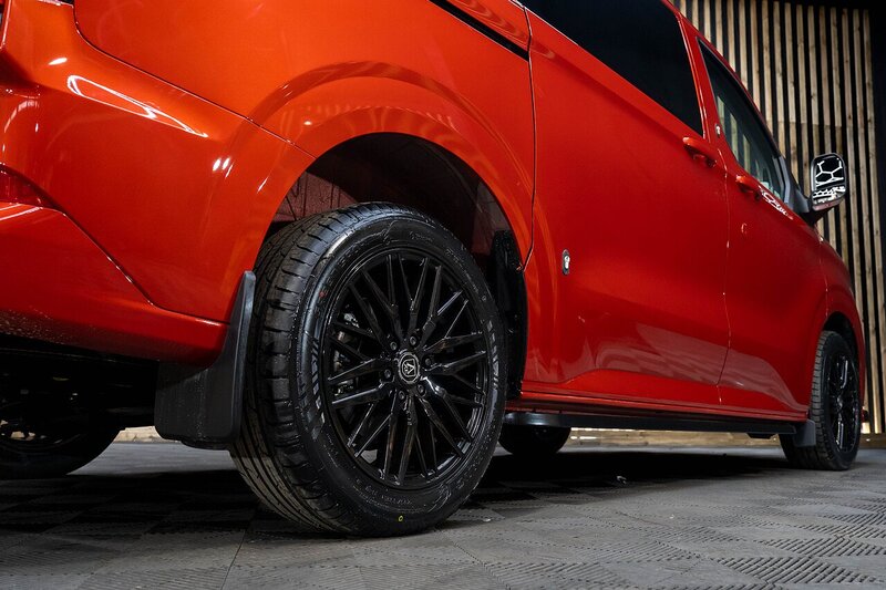 Ford Transit Custom 300 Limited L1h1 Dciv Ecoblue - N151